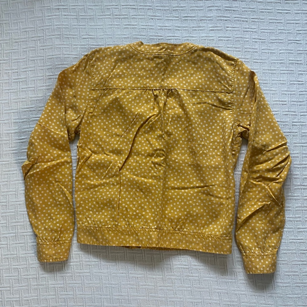 Duluth Trading Co. yellow top. - Picture 7 of 9
